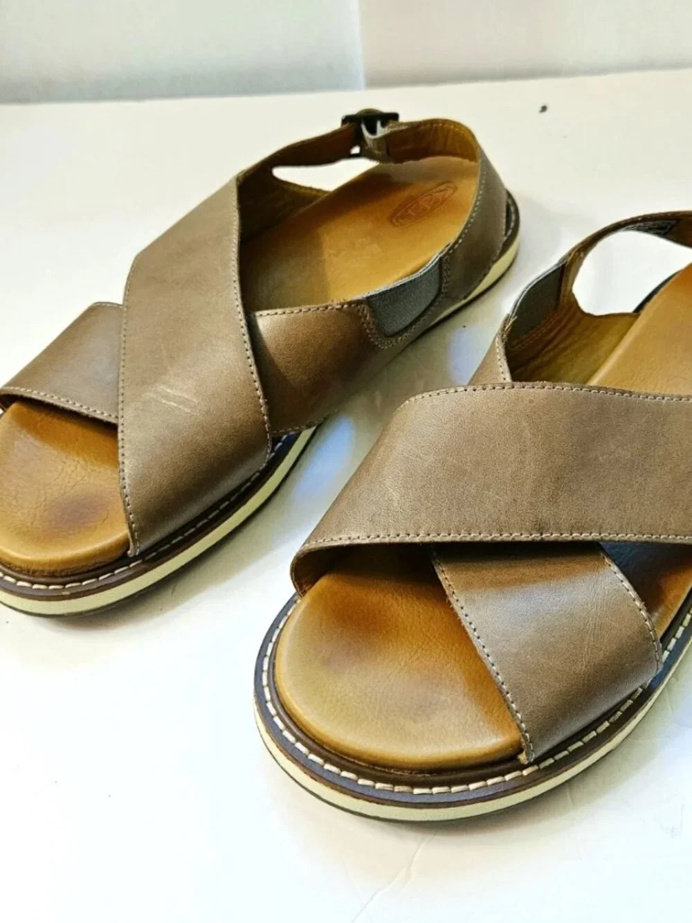 Keen Lana Cross Strap Sandals Brown Leather Women's Size 9.5 Adjustable Strap